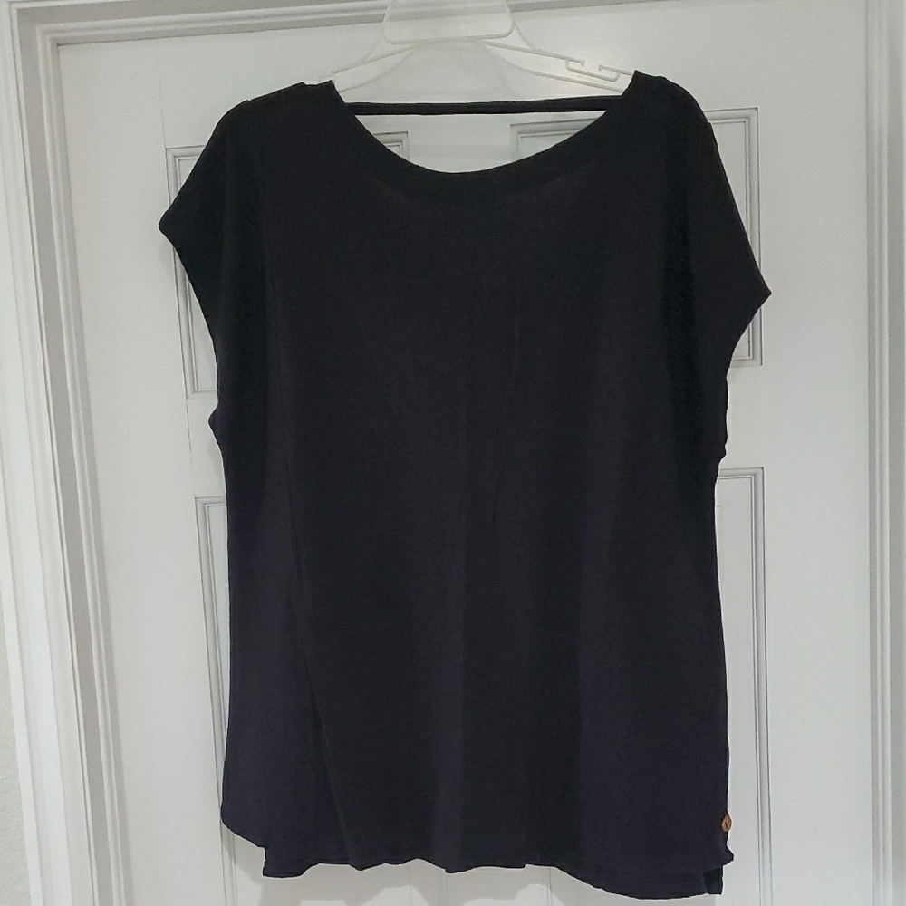Livi Active Women's Black Top sz 14/16
